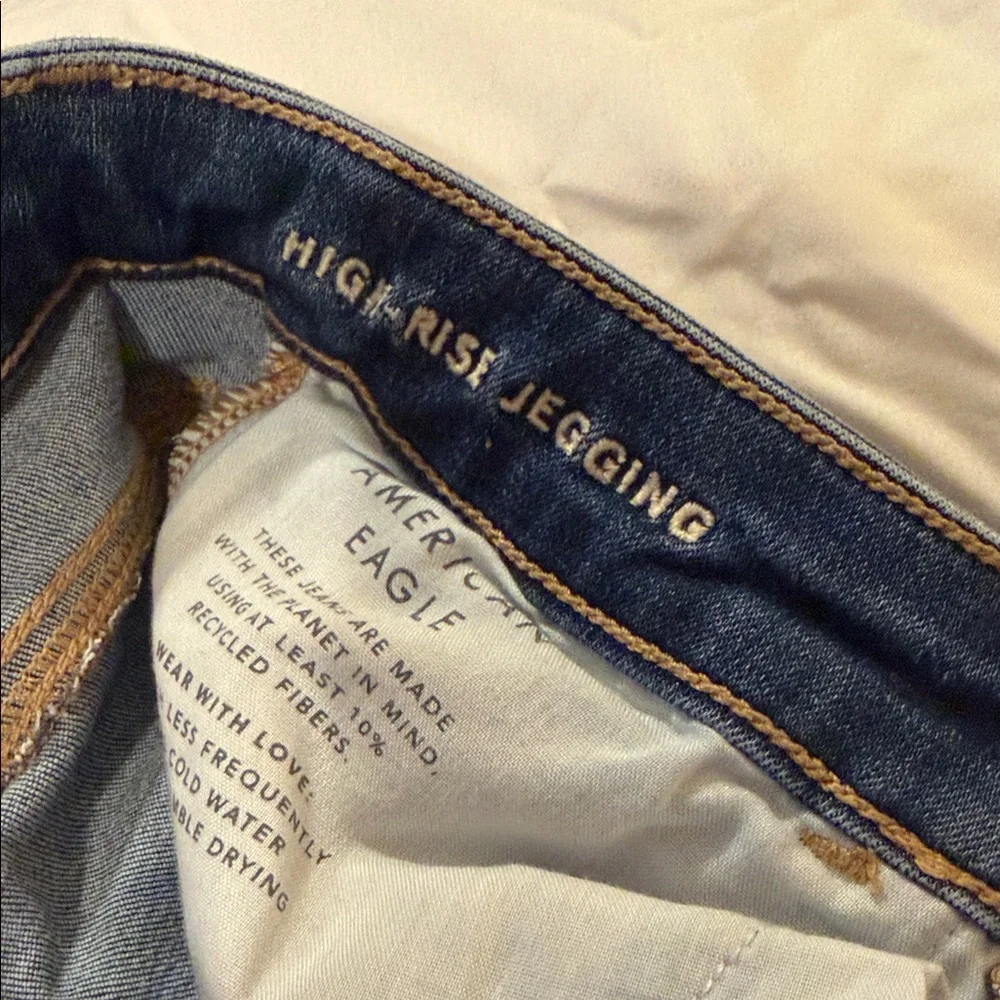 American Eagle Outfitters Dark Wash Skinny Jeans - Picture 3 of 4